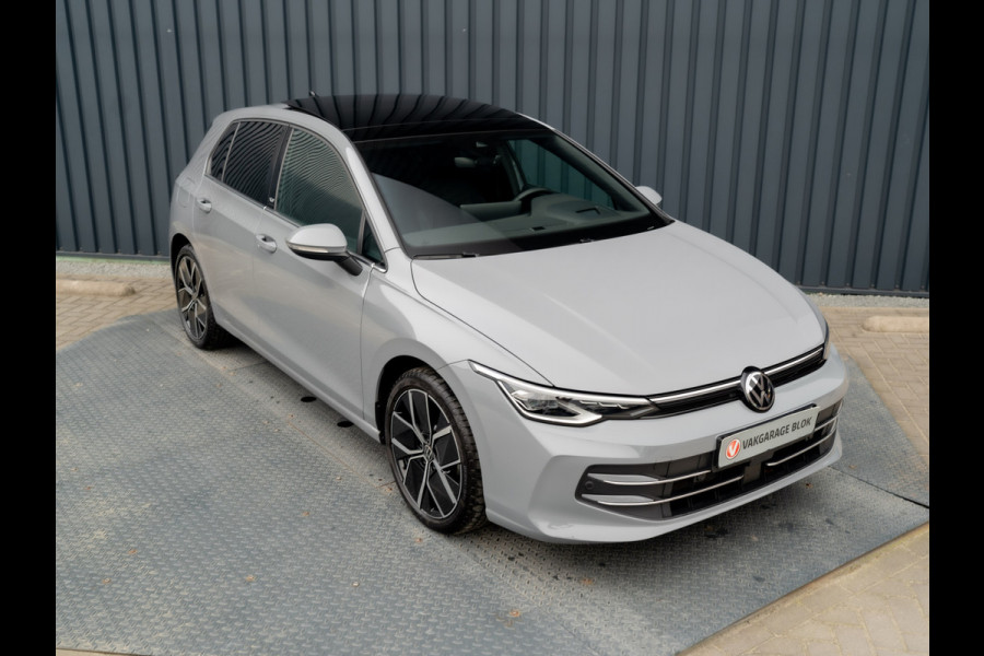 Volkswagen Golf 1.5 eTSI 50 Edition | Panodak | Trekhaak wegkl. | Stoelgeheugen | Head Up | IQ Light | Prijs Rijklaar!!