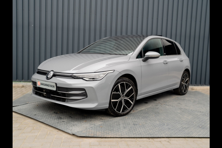 Volkswagen Golf 1.5 eTSI 50 Edition | Panodak | Trekhaak wegkl. | Stoelgeheugen | Head Up | IQ Light | Prijs Rijklaar!!