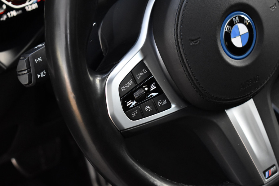 BMW X3 xDrive30e M Sport Shadow | Pano | ACC | Elek. Trekhaak | Camera | Live Cockpit Pro | 20'' Wielen |