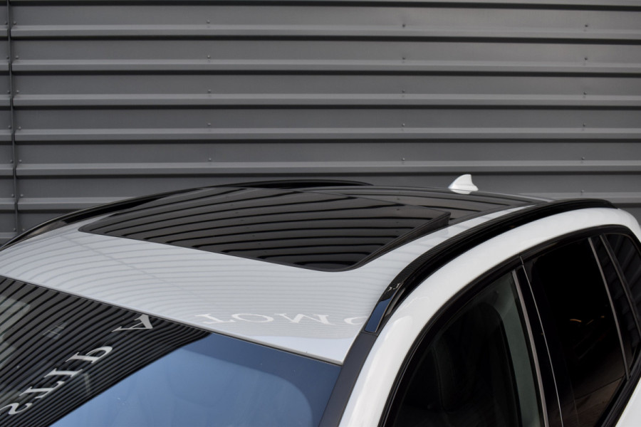 BMW X3 xDrive30e M Sport Shadow | Pano | ACC | Elek. Trekhaak | Camera | Live Cockpit Pro | 20'' Wielen |