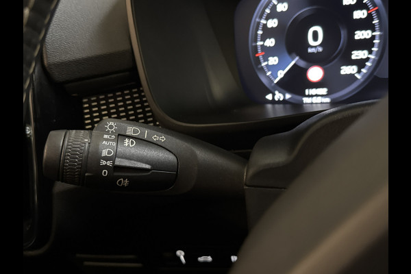 Volvo XC40 1.5 T5 262 PK AUT. RECHARGE R-DESIGN CAMERA/LEDER/PANORAMADAK****