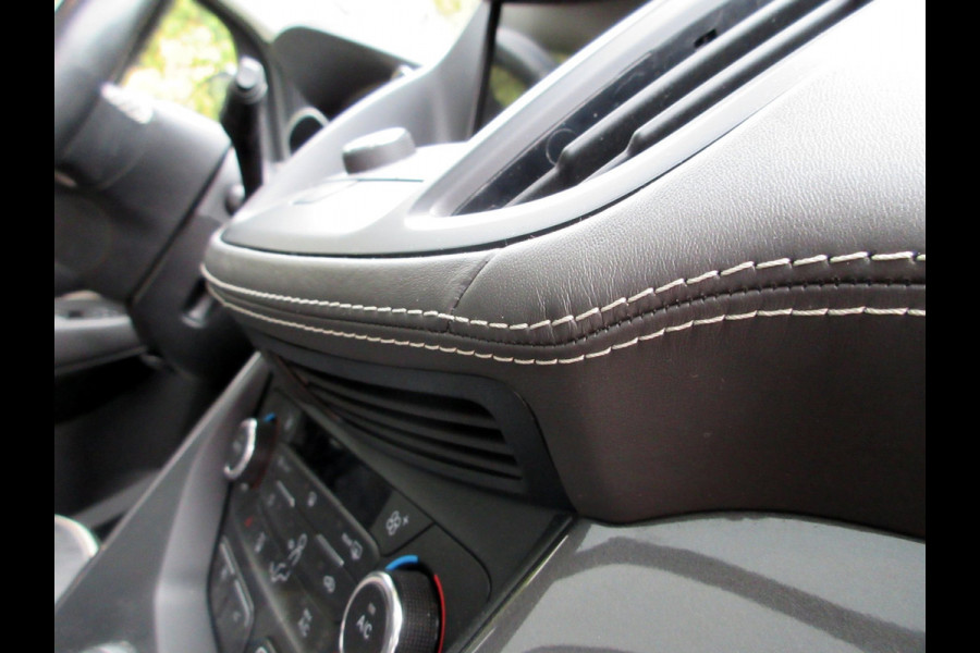 Ford Kuga 1.5 EcoBoost Vignale *Trekhaak 2000 kg geremd*