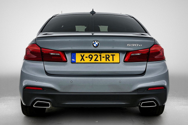 BMW 5 Serie 530e iPerformance High Executive M-Sport | 252PK | Dealer onderH | Sfeerverl | Head-up | StoelverW | Camera | Carplay