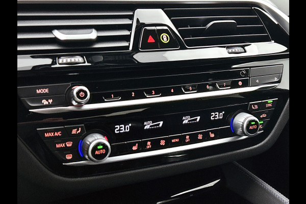 BMW 5 Serie 530e iPerformance High Executive M-Sport | 252PK | Dealer onderH | Sfeerverl | Head-up | StoelverW | Camera | Carplay