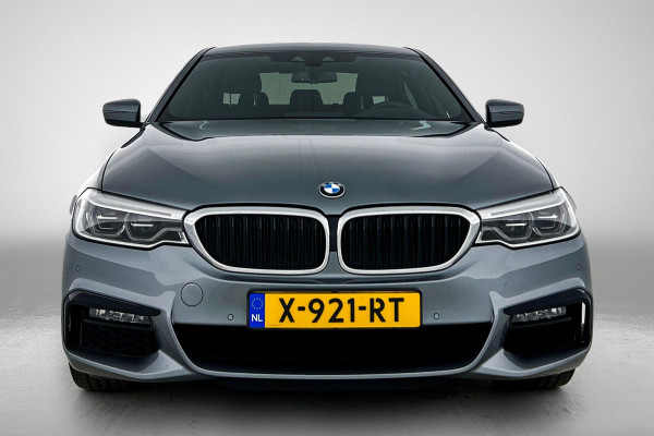 BMW 5 Serie 530e iPerformance High Executive M-Sport | 252PK | Dealer onderH | Sfeerverl | Head-up | StoelverW | Camera | Carplay