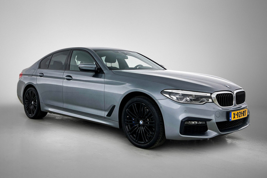 BMW 5 Serie 530e iPerformance High Executive M-Sport | 252PK | Dealer onderH | Sfeerverl | Head-up | StoelverW | Camera | Carplay