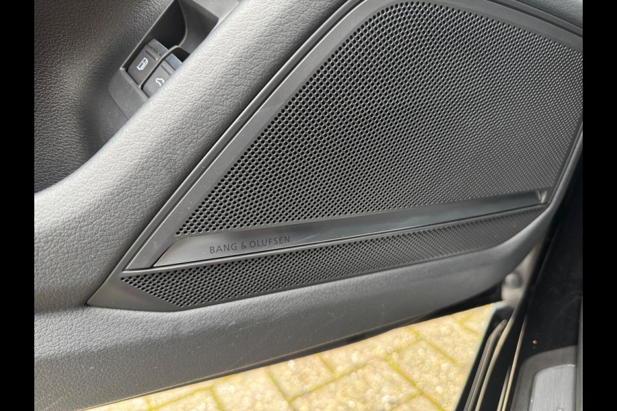 Audi A6 Avant 55 TFSI e quattro Competition 367 PK HUD Pano 360 Trekhaak