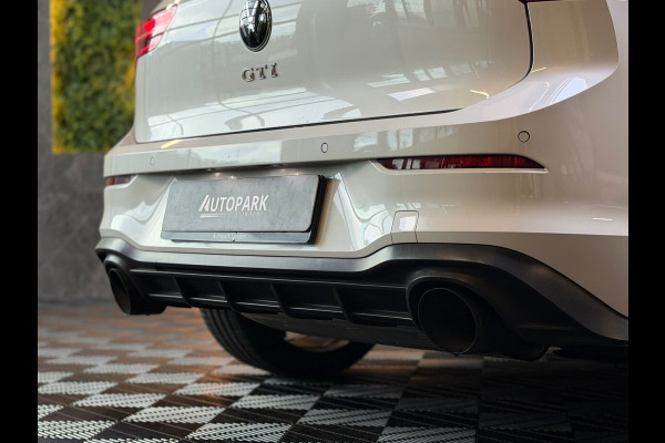 Volkswagen Golf 2.0 TSI GTI CLUBSPORT PANO/H&K/LEDER/HUD/MEMORY/IQLIGHTS/BLINDSPOT/SFEERVERLICHTING/NURBURGRING/BOMVOL!