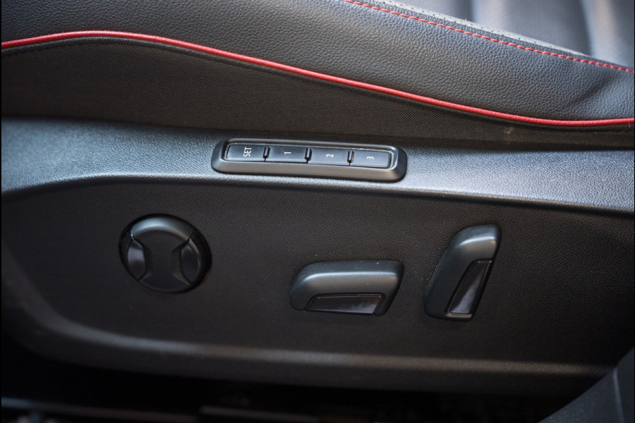 Volkswagen Golf 2.0 TSI GTI CLUBSPORT PANO/H&K/LEDER/HUD/MEMORY/IQLIGHTS/BLINDSPOT/SFEERVERLICHTING/NURBURGRING/BOMVOL!