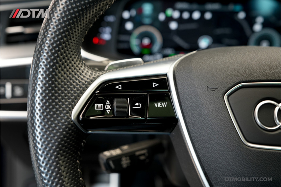 Audi A6 Limousine 55TFSIe Quattro Competition | Panoramadak | Leder | 360