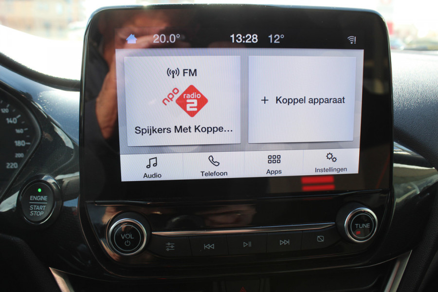 Ford Fiesta 1.0-125pk EcoBoost Mild-Hybrid ST-Line. Luxe, sportieve en goed onderhouden Fiesta ! Autm. airco, Cruise control, Lane assist, 17" Lmv, Parkeersensoren Achter, Metallic lak, Navigatie by Apple/Android, LED verlichting etc.