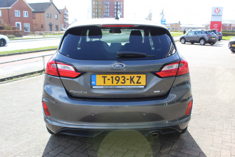 Ford Fiesta 1.0-125pk EcoBoost Mild-Hybrid ST-Line. Luxe, sportieve en goed onderhouden Fiesta ! Autm. airco, Cruise control, Lane assist, 17" Lmv, Parkeersensoren Achter, Metallic lak, Navigatie by Apple/Android, LED verlichting etc.