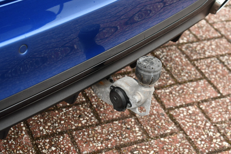 Mercedes-Benz C-Klasse Estate 300 e AMG Line Pano Trekh Distronic 360-camera