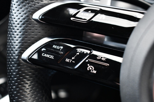 Mercedes-Benz C-Klasse Estate 300 e AMG Line Pano Trekh Distronic 360-camera