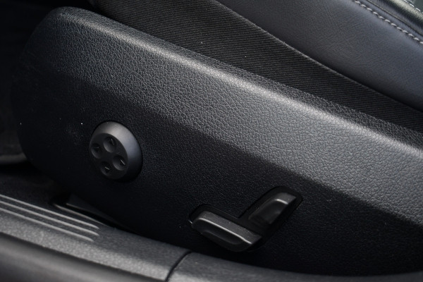 Mercedes-Benz C-Klasse Estate 300 e AMG Line Pano Trekh Distronic 360-camera