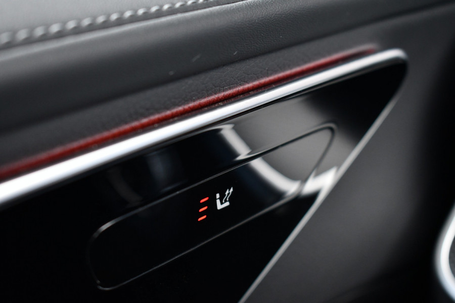 Mercedes-Benz C-Klasse Estate 300 e AMG Line Pano Trekh Distronic 360-camera