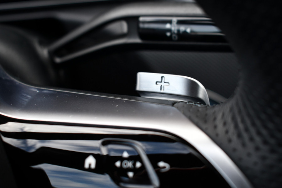 Mercedes-Benz C-Klasse Estate 300 e AMG Line Pano Trekh Distronic 360-camera