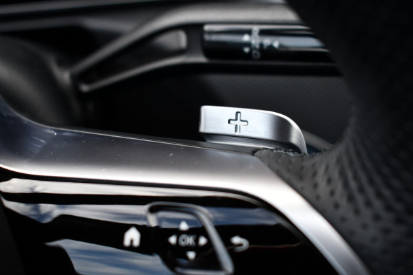 Mercedes-Benz C-Klasse Estate 300 e AMG Line Pano Trekh Distronic 360-camera