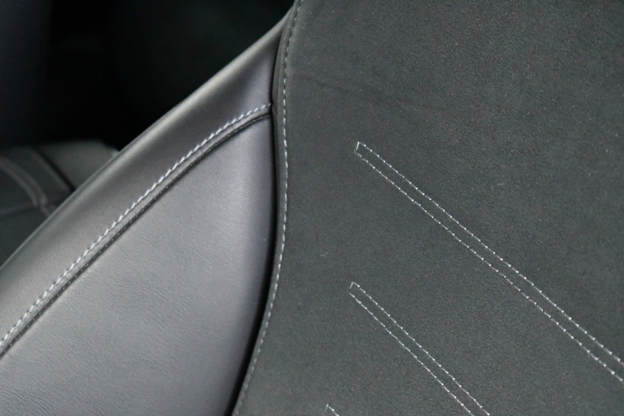 Mercedes-Benz C-Klasse Estate 300 e AMG Line Pano Trekh Distronic 360-camera