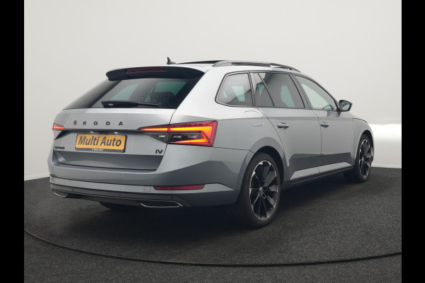 Škoda Superb Combi 1.4 TSI iV Sportline PHEV 218pk Dealer O.H | Panodak | Crystal LED | Camera | Alcantara Sportstoelen Memory & Verwarmd | Cruise Control | Sfeerverlichting | Apple Carplay | Keyless | Navigatie | Virtual | DAB | 19"L.M | Plug In Hybrid |