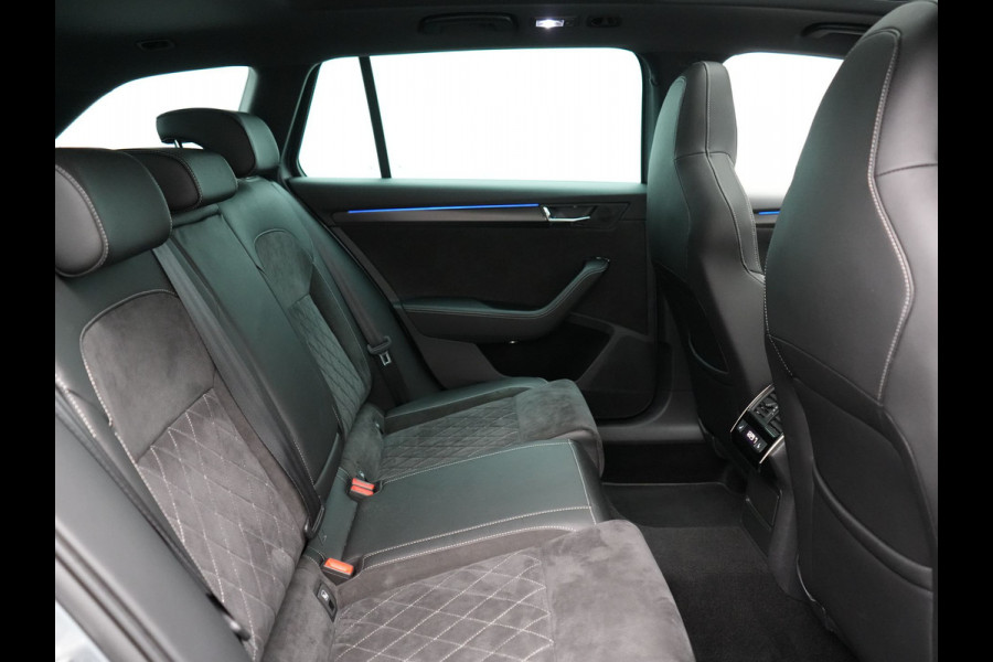 Škoda Superb Combi 1.4 TSI iV Sportline PHEV 218pk Dealer O.H | Panodak | Crystal LED | Camera | Alcantara Sportstoelen Memory & Verwarmd | Cruise Control | Sfeerverlichting | Apple Carplay | Keyless | Navigatie | Virtual | DAB | 19"L.M | Plug In Hybrid |