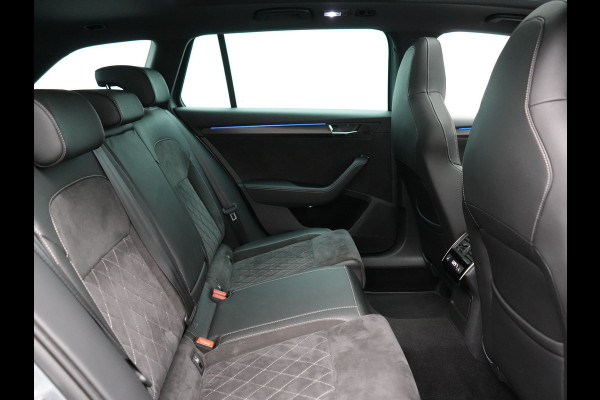 Škoda Superb Combi 1.4 TSI iV Sportline PHEV 218pk Dealer O.H | Panodak | Crystal LED | Camera | Alcantara Sportstoelen Memory & Verwarmd | Cruise Control | Sfeerverlichting | Apple Carplay | Keyless | Navigatie | Virtual | DAB | 19"L.M | Plug In Hybrid |