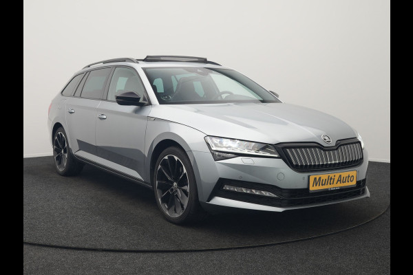 Škoda Superb Combi 1.4 TSI iV Sportline PHEV 218pk Dealer O.H | Panodak | Crystal LED | Camera | Alcantara Sportstoelen Memory & Verwarmd | Cruise Control | Sfeerverlichting | Apple Carplay | Keyless | Navigatie | Virtual | DAB | 19"L.M | Plug In Hybrid |
