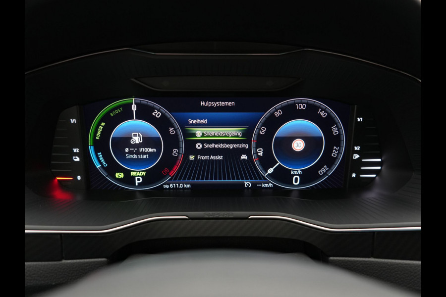 Škoda Superb Combi 1.4 TSI iV Sportline PHEV 218pk Dealer O.H | Panodak | Crystal LED | Camera | Alcantara Sportstoelen Memory & Verwarmd | Cruise Control | Sfeerverlichting | Apple Carplay | Keyless | Navigatie | Virtual | DAB | 19"L.M | Plug In Hybrid |