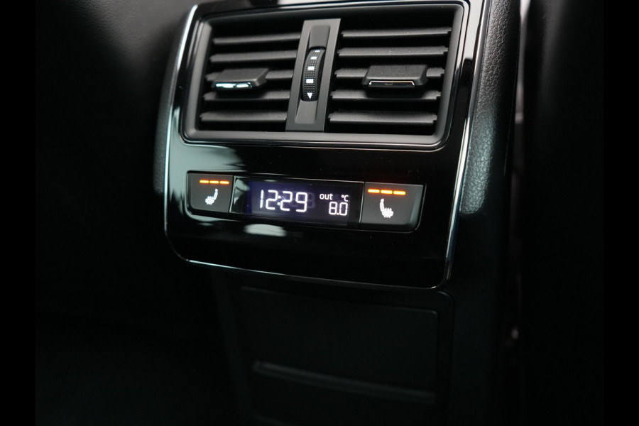 Škoda Superb Combi 1.4 TSI iV Sportline PHEV 218pk Dealer O.H | Panodak | Crystal LED | Camera | Alcantara Sportstoelen Memory & Verwarmd | Cruise Control | Sfeerverlichting | Apple Carplay | Keyless | Navigatie | Virtual | DAB | 19"L.M | Plug In Hybrid |