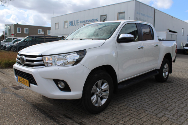 Toyota Hilux 2.4 D-4D 150PK E6 4WD Automaat Double Cab Professional 4x4 ✓ Trekhaak