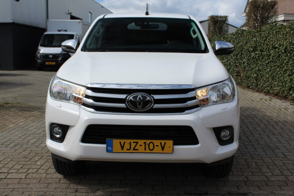 Toyota Hilux 2.4 D-4D 150PK E6 4WD Automaat Double Cab Professional 4x4 ✓ Trekhaak