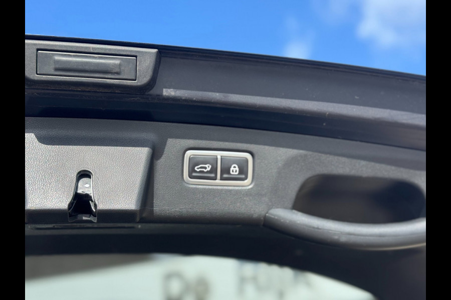 Kia Sorento 1.6 T-GDI Hybrid 2WD ExecutiveLine 5p. | ACC, Pano, Leder, Carplay/Android, Trekhaak, NAP | 1e Eigenaar |