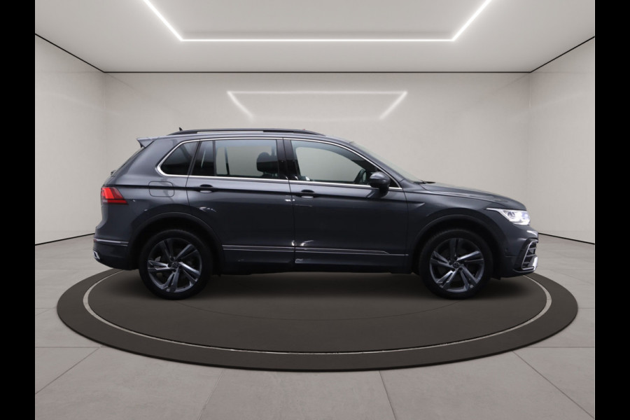 Volkswagen Tiguan 1.4 TSI eHybrid 245 PK R-Line Business, Panoramadak, Winterpakket, Adap. Cruise Control,