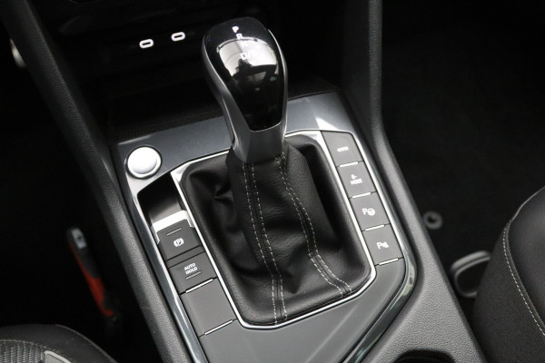Volkswagen Tiguan 1.4 TSI eHybrid 245 PK R-Line Business, Panoramadak, Winterpakket, Adap. Cruise Control,