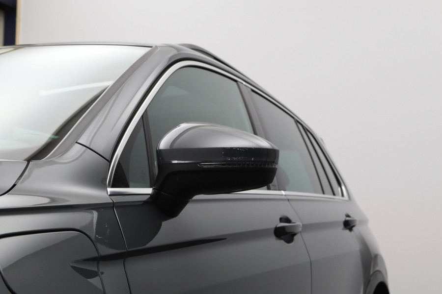 Volkswagen Tiguan 1.4 TSI eHybrid 245 PK R-Line Business, Panoramadak, Winterpakket, Adap. Cruise Control,