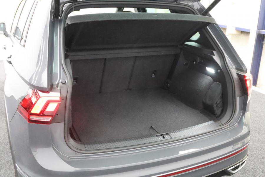 Volkswagen Tiguan 1.4 TSI eHybrid 245 PK R-Line Business, Panoramadak, Winterpakket, Adap. Cruise Control,