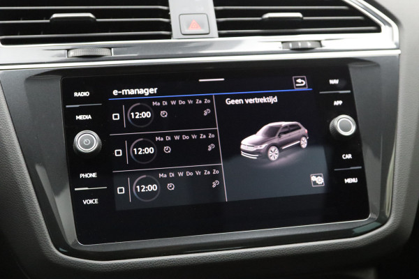 Volkswagen Tiguan 1.4 TSI eHybrid 245 PK R-Line Business, Panoramadak, Winterpakket, Adap. Cruise Control,