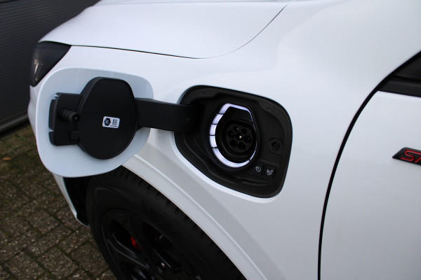 Ford Kuga 2.5 PHEV ST-Line X | Black Pack | Trekhaak | Panoramadak | AGR | Led | Head-up | B&O