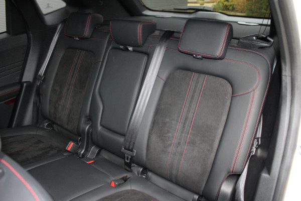 Ford Kuga 2.5 PHEV ST-Line X | Black Pack | Trekhaak | Panoramadak | AGR | Led | Head-up | B&O