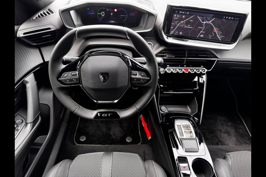 Peugeot e-2008 EV GT Avantage 54 kWh | 97% SOH | Camera 360 | NL-Auto | Adaptive Cruise | Navigatie | Virtual Cockpit