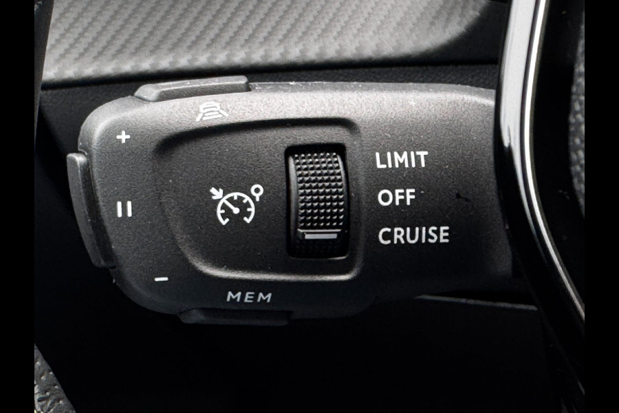 Peugeot e-2008 EV GT Avantage 54 kWh | 97% SOH | Camera 360 | NL-Auto | Adaptive Cruise | Navigatie | Virtual Cockpit