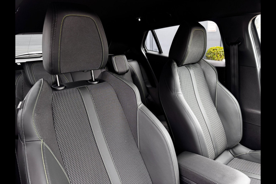 Peugeot e-2008 EV GT Avantage 54 kWh | 97% SOH | Camera 360 | NL-Auto | Adaptive Cruise | Navigatie | Virtual Cockpit