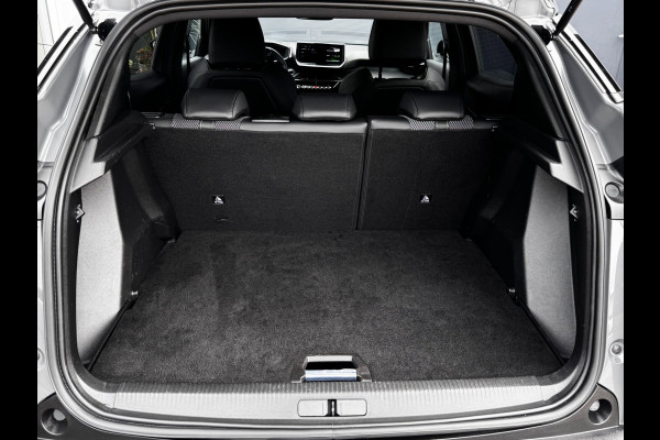 Peugeot e-2008 EV GT Avantage 54 kWh | 97% SOH | Camera 360 | NL-Auto | Adaptive Cruise | Navigatie | Virtual Cockpit