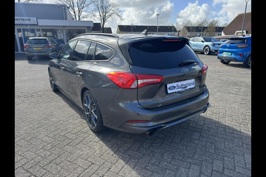 Ford FOCUS Wagon 2.3 EcoBoost ST-3 280pk | Adaptieve cruise control | Adaptieve LED |  Trekhaak | Winter Pack | Bang&Olufsen | Elektrische achterklep | Head up Display | Incl Orignele ST velgen