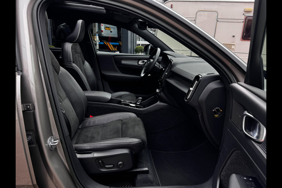 Volvo XC40 1.5 T5 Recharge R-Design NL-auto | Schuif- Kanteldak | H&K | Trekhaak | Stoelverwarming | Memory | Adaptive Cruise