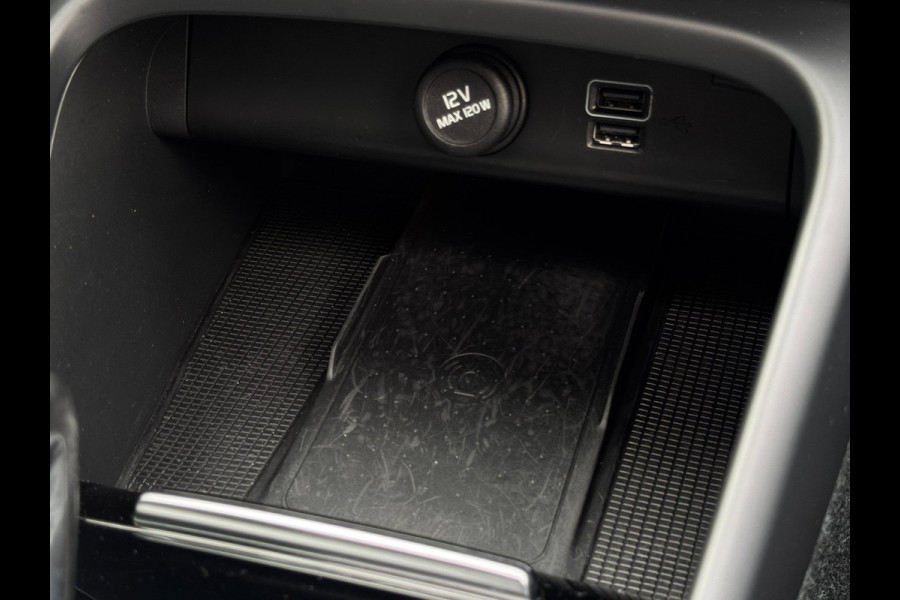Volvo XC40 1.5 T5 Recharge R-Design NL-auto | Schuif- Kanteldak | H&K | Trekhaak | Stoelverwarming | Memory | Adaptive Cruise