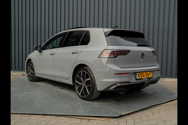Volkswagen Golf 1.5 eTSI 50 Edition | Panodak | Trekhaak wegkl. | Stoelgeheugen | Head Up | IQ Light | Prijs Rijklaar!!