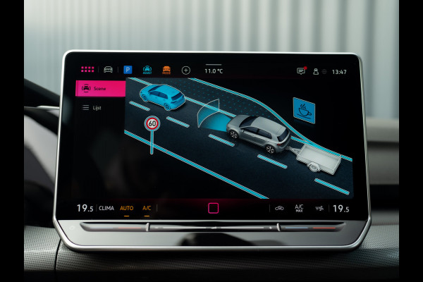 Volkswagen Golf 1.5 eTSI 50 Edition | Panodak | Trekhaak wegkl. | Stoelgeheugen | Head Up | IQ Light | Prijs Rijklaar!!