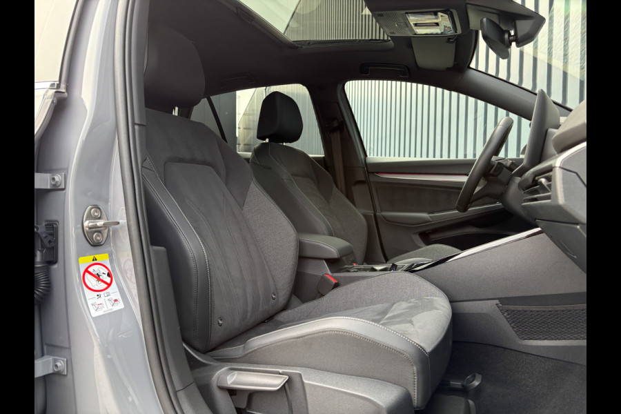 Volkswagen Golf 1.5 eTSI 50 Edition | Panodak | Trekhaak wegkl. | Stoelgeheugen | Head Up | IQ Light | Prijs Rijklaar!!