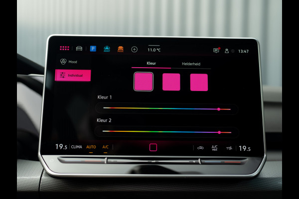 Volkswagen Golf 1.5 eTSI 50 Edition | Panodak | Trekhaak wegkl. | Stoelgeheugen | Head Up | IQ Light | Prijs Rijklaar!!